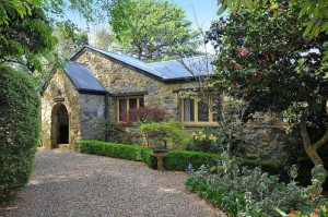 live breathe decor weekender front